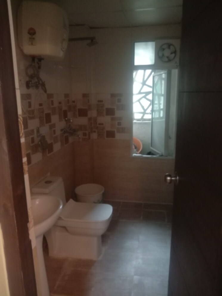 Bathroom, mahagun-mywoods 3 Bedroom 1225 Sq.Ft. Apartment In Sector 16c Greater Noida Greater Noida 8970652