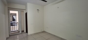 Room in 3 BHK Apartment at High Ground – for Rent