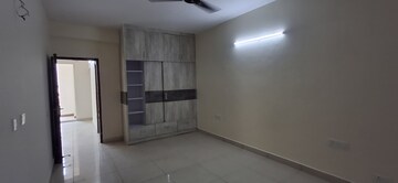 Room in 3 BHK Apartment at High Ground – for Rent