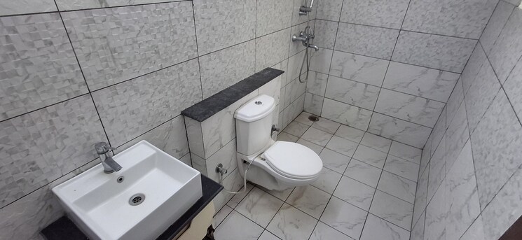 Bathroom, high ground 3 Bedroom 1705 Sq.Ft. Apartment In High Ground Zirakpur 8970700