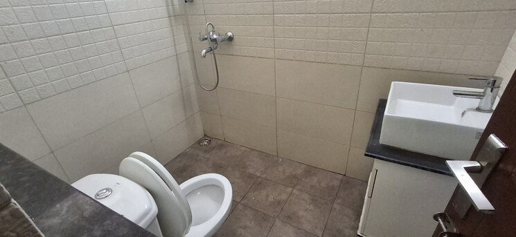 Bathroom, high ground 3 Bedroom 1705 Sq.Ft. Apartment In High Ground Zirakpur 8970700