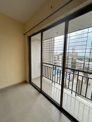 Room in 1 BHK Apartment at Horizon Height, Kasarvadavali – for Rent