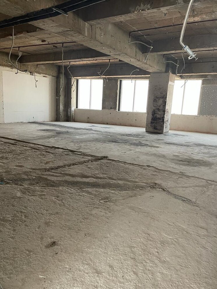  Parking, sector 63 Commercial Office Space 7500 Sq.Ft. In Sector 63 Noida 8970678