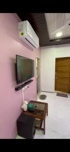 2 BHK + Extra Room Apartment For Sale in Prabhadevi