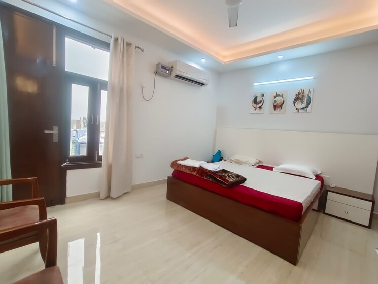 Bedroom, freedom fighters enclave 3 Bedroom 1550 Sq.Ft. Builder Floor In Freedom Fighters Enclave Delhi 8970757