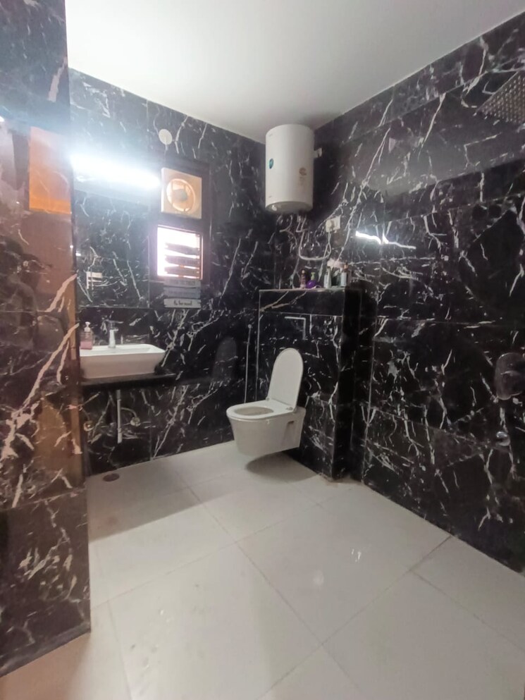 Living Room, freedom fighters enclave 3 Bedroom 1550 Sq.Ft. Builder Floor In Freedom Fighters Enclave Delhi 8970757