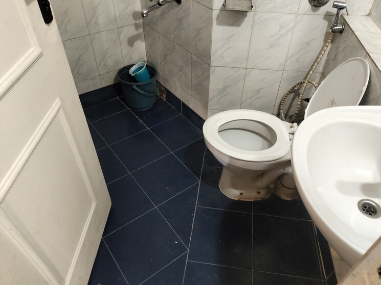 Bathroom, hiranandani-estate 3 Bedroom 1170 Sq.Ft. Apartment In Ghodbunder Road Thane 8970770