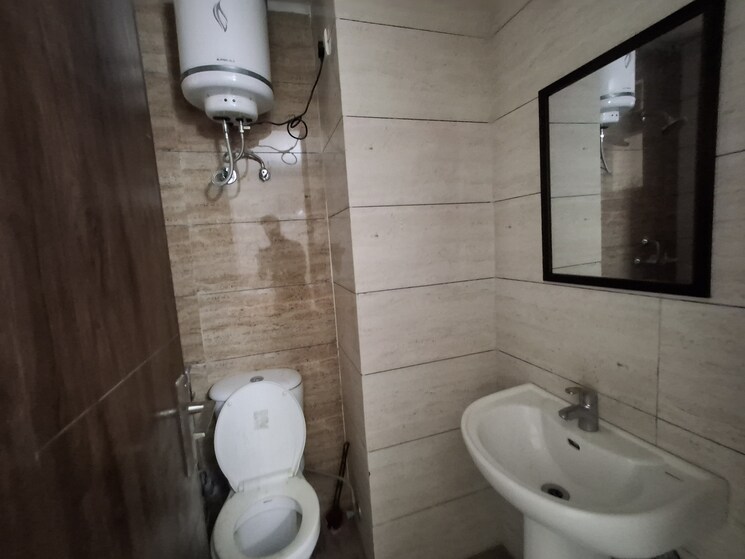 Attached Bathroom, highland-park-chandigarh 3 Bedroom 1580 Sq.Ft. Apartment In Bhabat Zirakpur 8970795