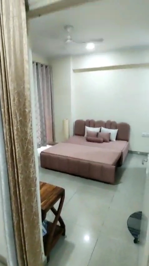 2.5 BHK + Study Room Apartment For Rent in Gaur City 2 - 11th Avenue