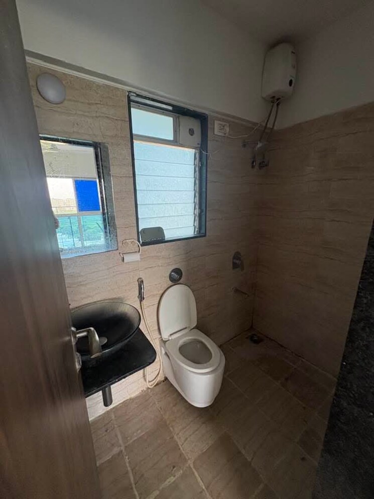 Attached Bathroom, dn nagar 2 Bedroom 735 Sq.Ft. Apartment In Dn Nagar Mumbai 8970863