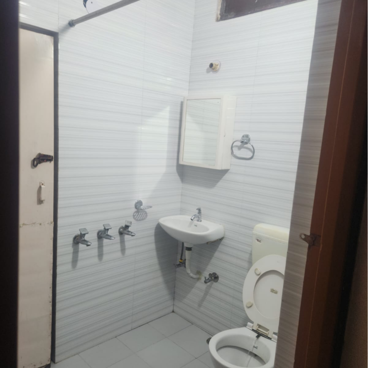 Bathroom, sector 16 3 Bedroom 2250 Sq.Ft. Independent House In Sector 16 Faridabad 8970913