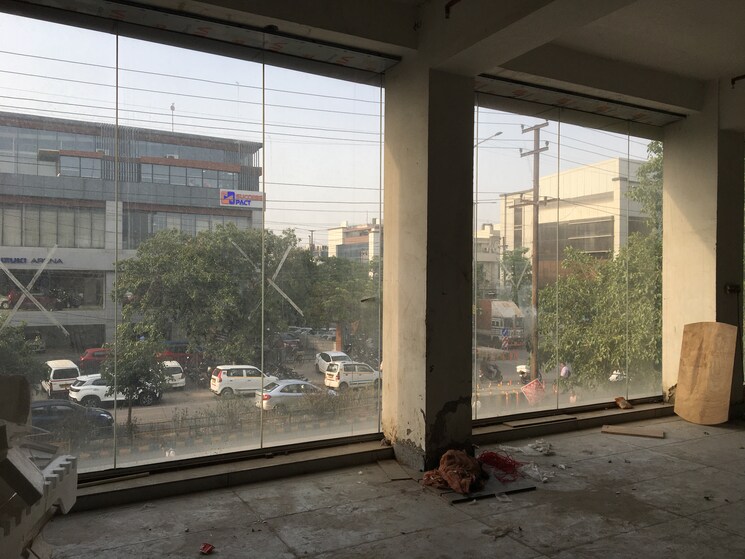  Parking, sector 63 Commercial Office Space 8500 Sq.Ft. In Sector 63 Noida 8970877