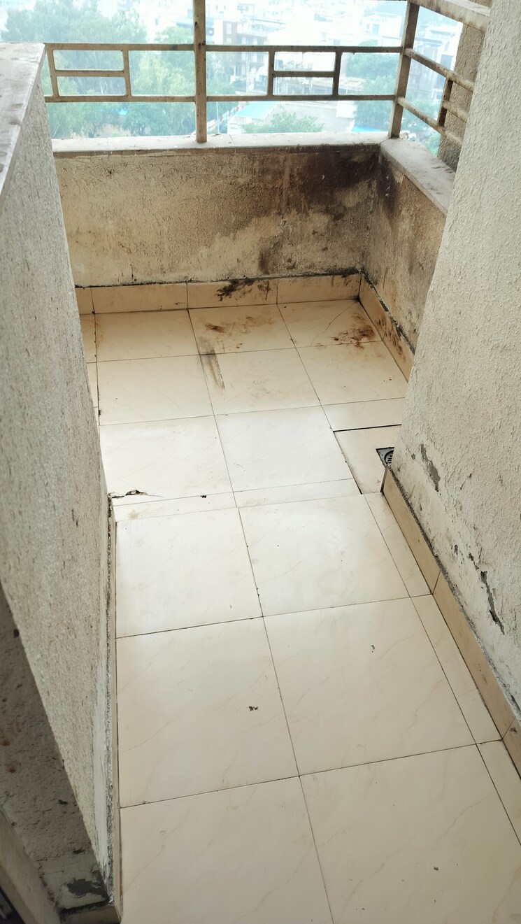 Balcony, puri-emerald-bay 3 Bedroom 2450 Sq.Ft. Apartment In Sector 104 Gurgaon 8970906