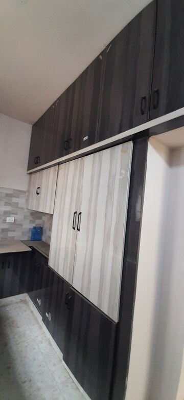 Furnished Amenities in 2 BHK Apartment at Kukatpally – for Rent
