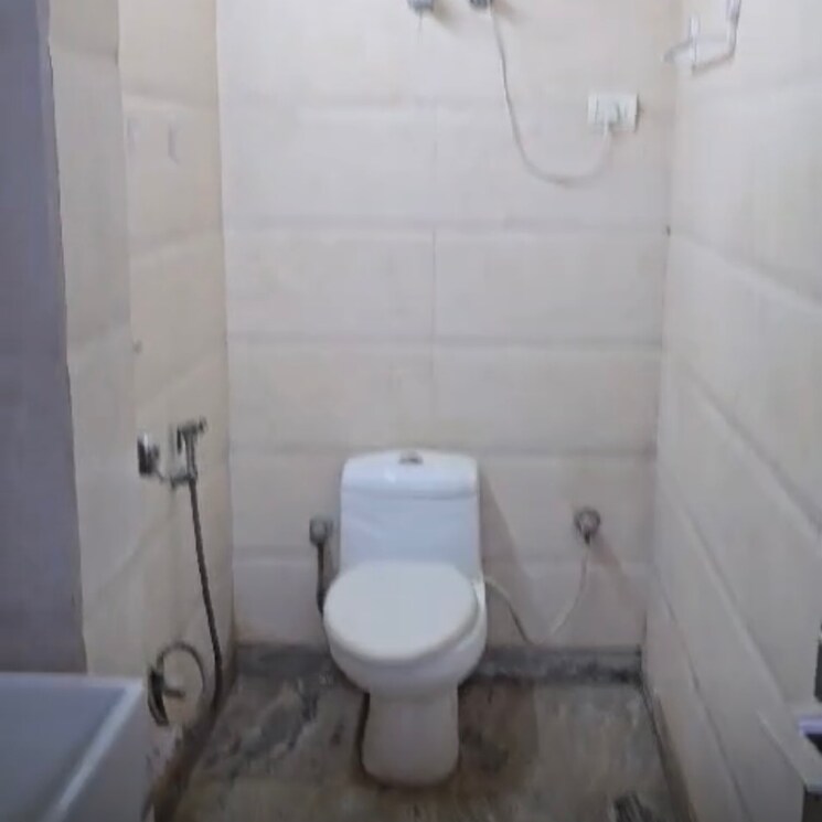 Bathroom, lajpat nagar ii 2 Bedroom 900 Sq.Ft. Builder Floor In Lajpat Nagar ii Delhi 8970945