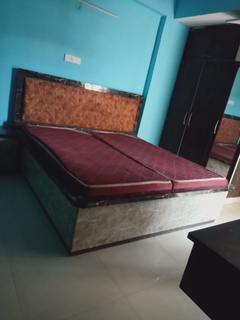 2 BHK Apartment For Rent in Ansal Palam Triangle