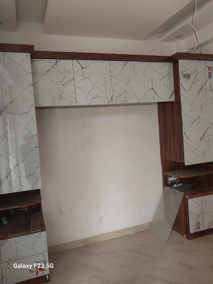 Bathroom, dmd-hometech-awas-yojna 2 Bedroom 1000 Sq.Ft. Apartment In Sector 73 Noida 8970983