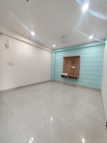 Room in 2 BHK Builder Floor at Sushant Lok 2, Sector 57 – for Rent