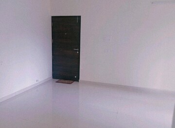 Room in 1 BHK Apartment at Hari Manan Heights A Wing, Kavesar – for Rent