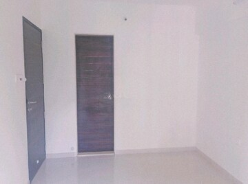Room in 1 BHK Apartment at Hari Manan Heights A Wing, Kavesar – for Rent
