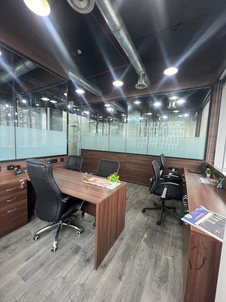 Team Area, lodha-supremus-lower-parel Commercial Office Space 1600 Sq.Ft. In Lower Parel Mumbai 8971026