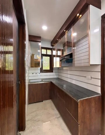 Kitchen in 3 BHK Builder Floor at Sector 35 – for Sale