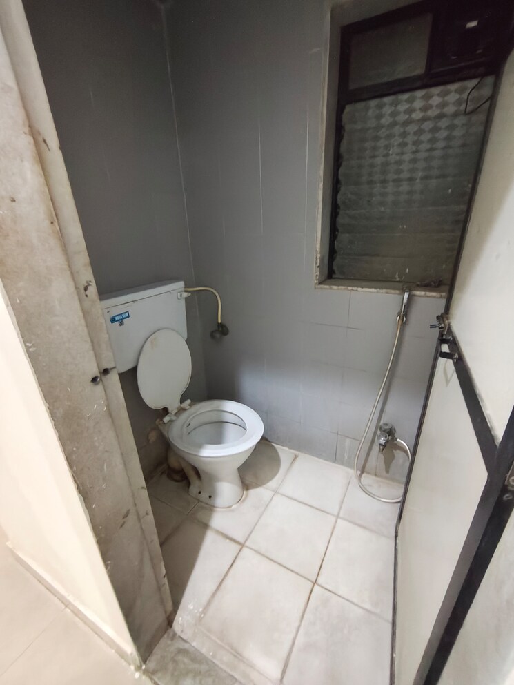 Bathroom, highland-residency-chsl 1 Bedroom 610 Sq.Ft. Apartment In Balkum Pada Thane 8971079
