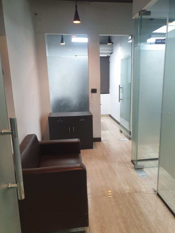 Living Room, sector 63 Commercial Office Space 900 Sq.Ft. In Sector 63 Noida 8971076