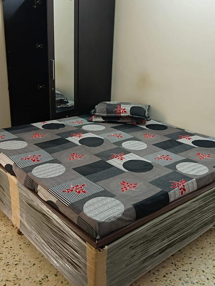 Room, vastrapur 3 Bedroom 1800 Sq.Ft. Apartment In Vastrapur Ahmedabad 8971103