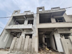 3 BHK Independent House For Sale in Iim Road