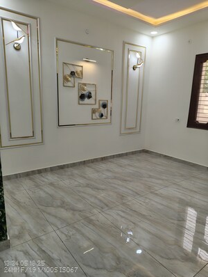 Room in 3 BHK Independent House at Iim Road – for Sale