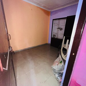 Room in 4 BHK Independent House at Siscon SBI Tower, Garhi Chaukhandi – for Sale