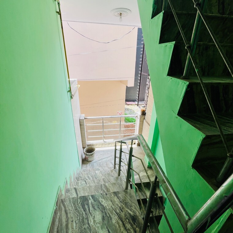 undefined, siscon-sbi-tower 4 Bedroom 50 Sq.Yd. Independent House In Garhi Chaukhandi Noida 8971120