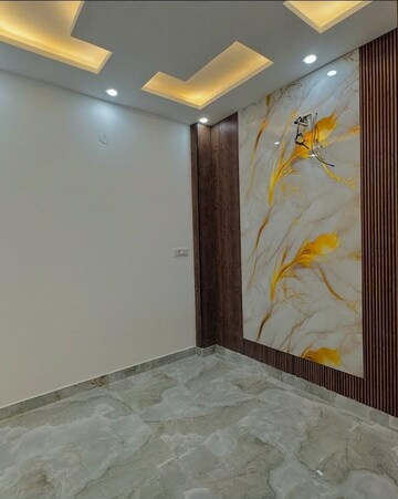 Room in 3 BHK Builder Floor at Sector 35 – for Sale