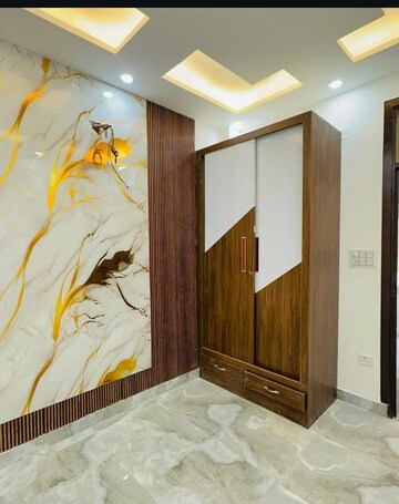 Room in 3 BHK Builder Floor at Sector 35 – for Sale