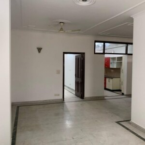 Room in 6 BHK Independent House at RWA Apartments Sector 41, Sector 41 – for Sale