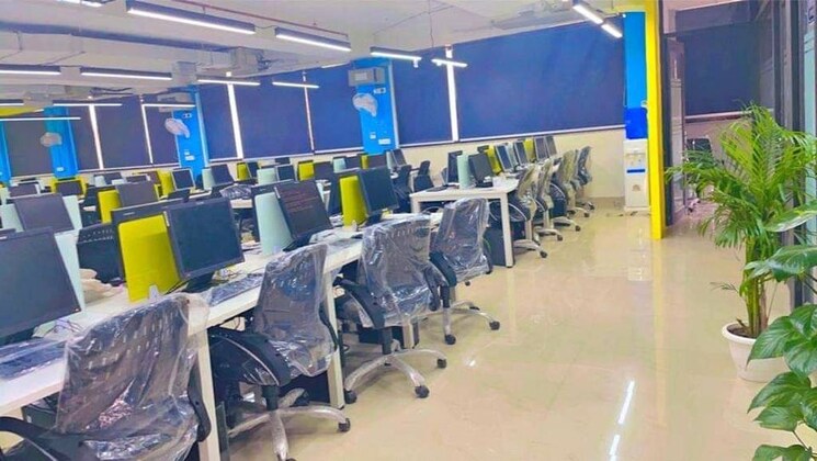 Team Area, new palasia Commercial Office Space 2200 Sq.Ft. In New Palasia Indore 8971115