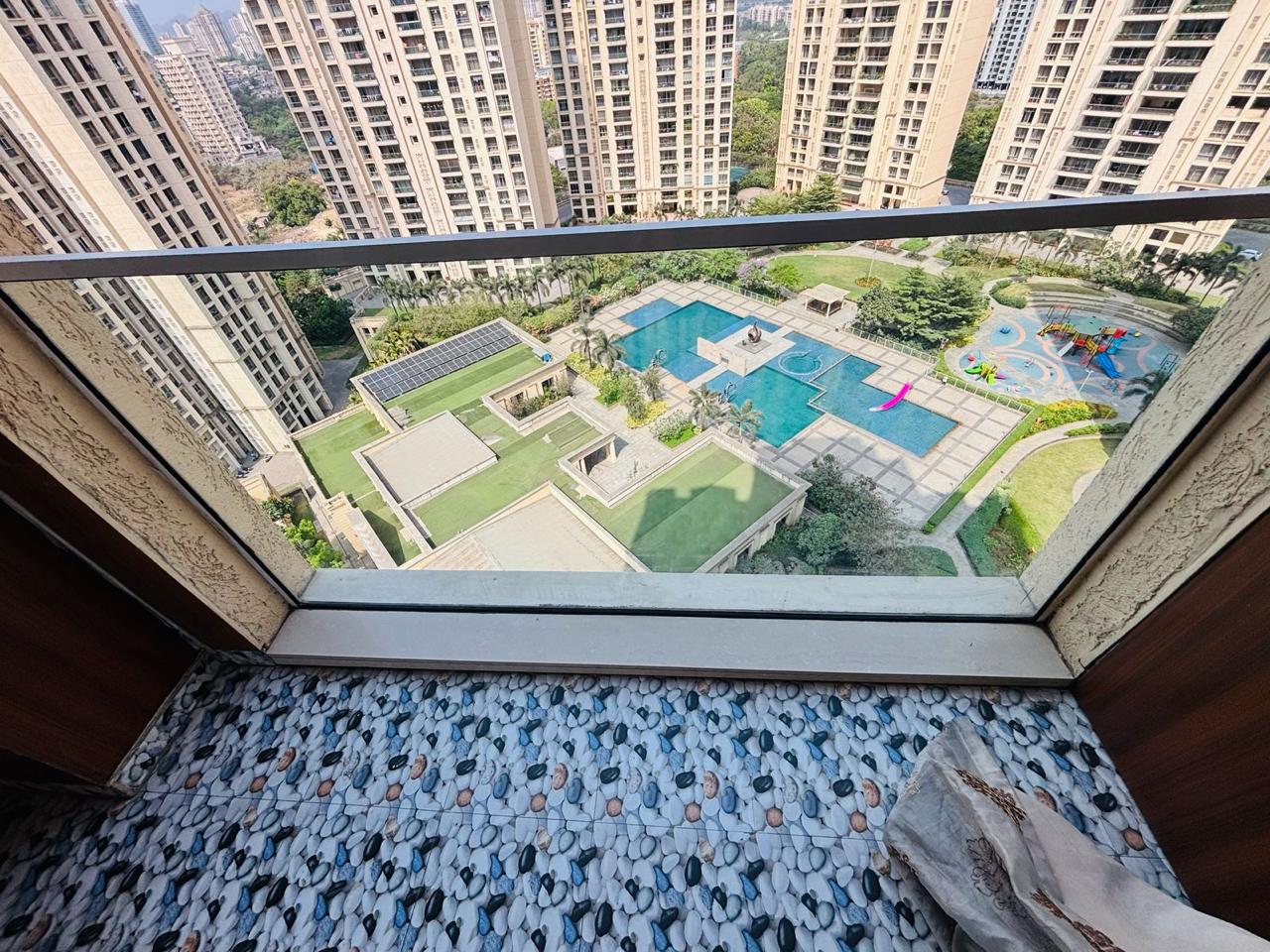 3 BHK + Pooja Room Apartment For Rent in One Hiranandani Park