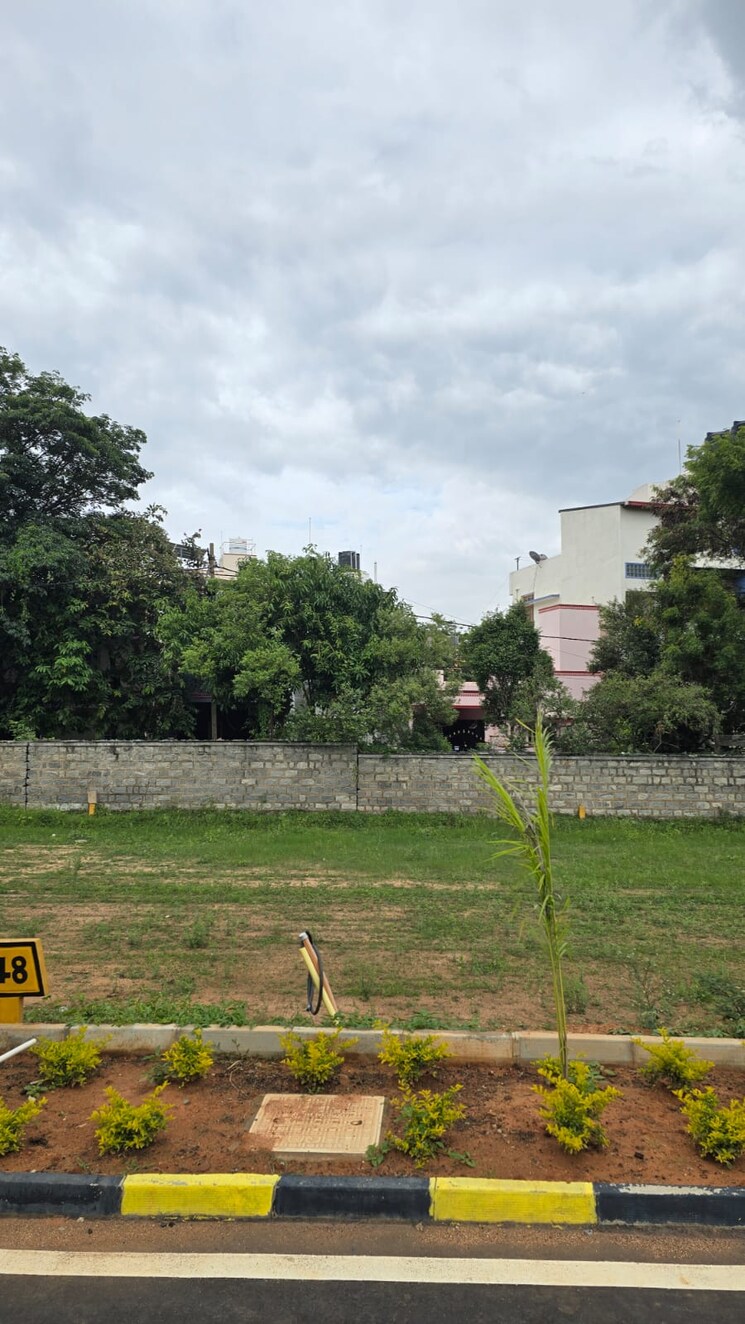 Garden, jp nagar phase 8  2400 Sq.Ft. Plot In Jp Nagar Phase 8 Bangalore 8971173