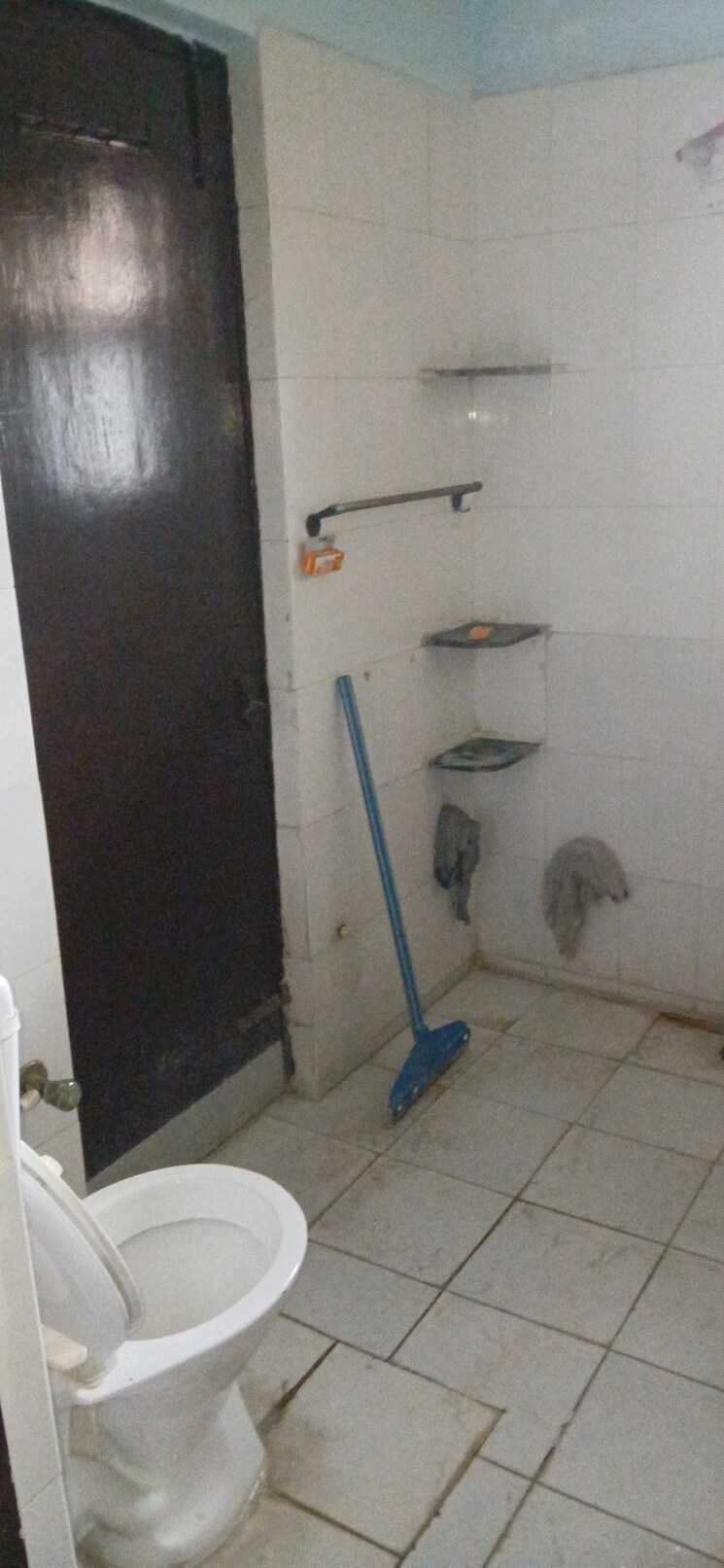 Bathroom, telecom-city 3 Bedroom 1500 Sq.Ft. Apartment In Sector 62 Noida 8971212