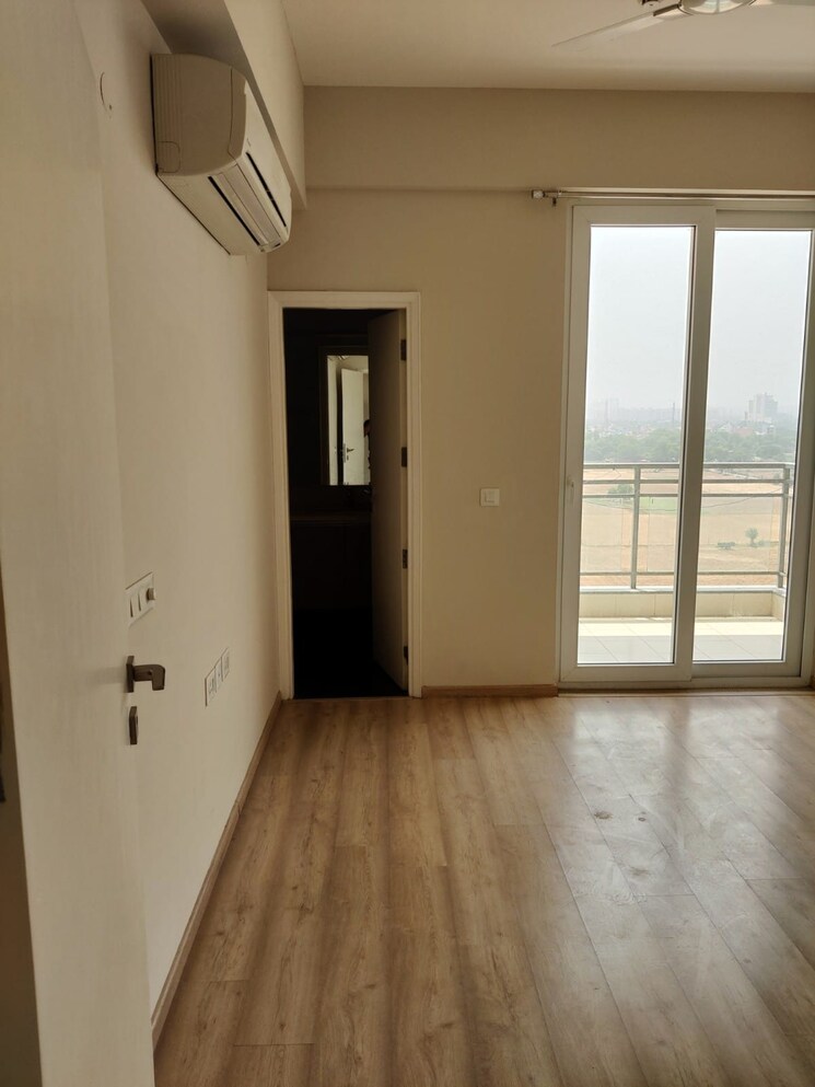 Room, dlf-the-ultima 3 Bedroom 2100 Sq.Ft. Apartment In Sector 81 Gurgaon 8971200