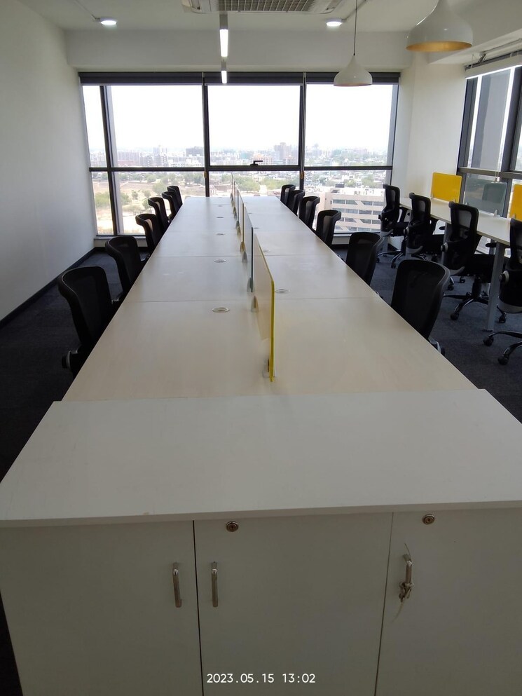 Team Area, j m road Commercial Office Space 2100 Sq.Ft. In J M Road Pune 8971188