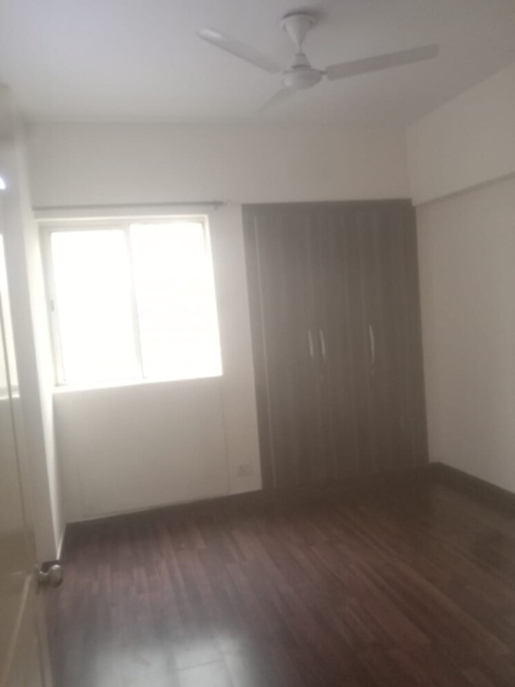 Room, paras-seasons 3 Bedroom 1130 Sq.Ft. Apartment In Sector 168 Noida 8971218