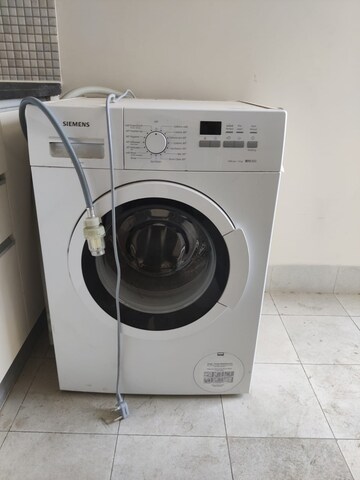 Team Area in 3 BHK Apartment at DLF The Ultima, Sector 81 – for Rent