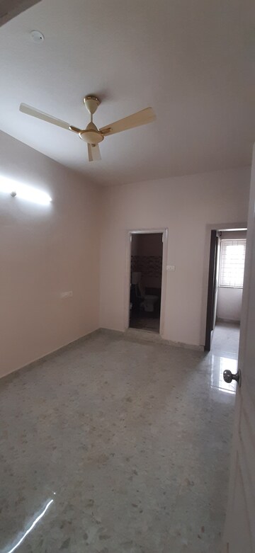 Furnished Amenities in 2 BHK Apartment at Kukatpally – for Rent