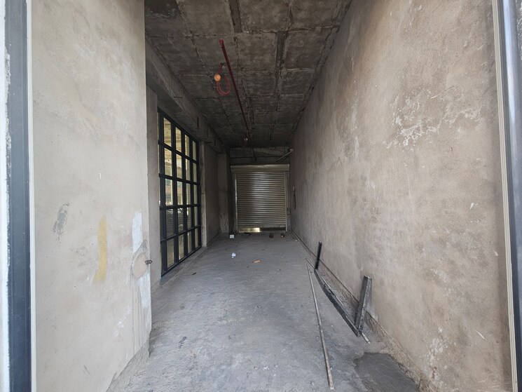 undefined, omaxe-world-street Commercial Shop 500 Sq.Ft. In Sector 79 Faridabad 8971240