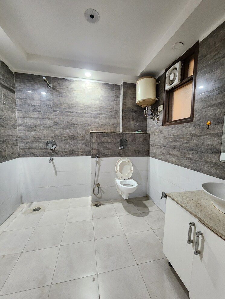 Kitchen, chattarpur 4 Bedroom 2000 Sq.Ft. Builder Floor In Chattarpur Delhi 8971248