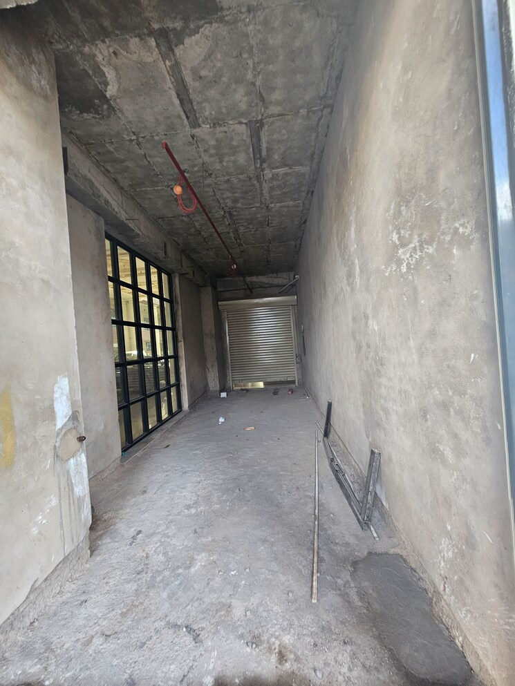 undefined, omaxe-world-street Commercial Shop 550 Sq.Ft. In Sector 79 Faridabad 8971266