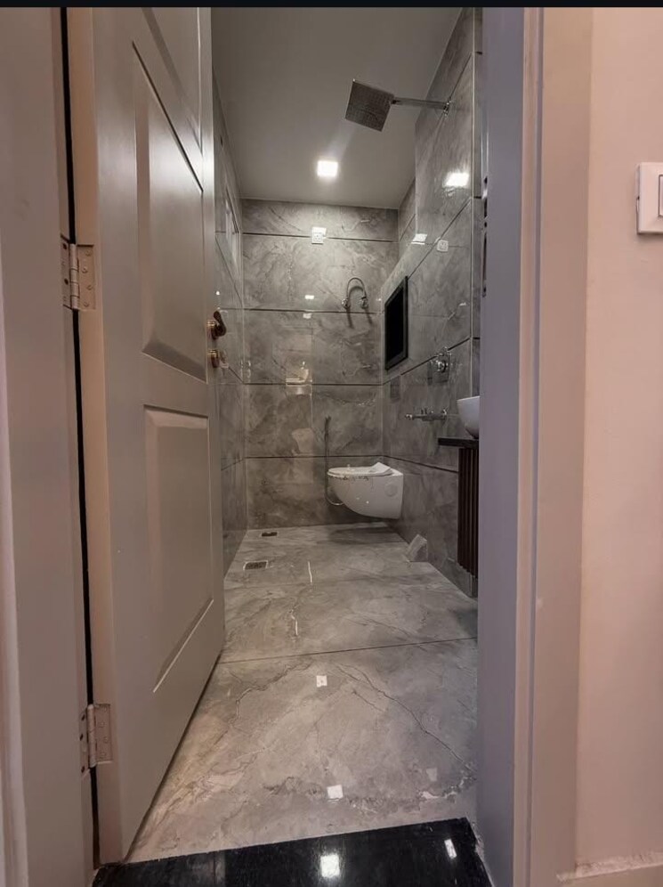 Bathroom, sector 30 3 Bedroom 3150 Sq.Ft. Builder Floor In Sector 30 Faridabad 8971272