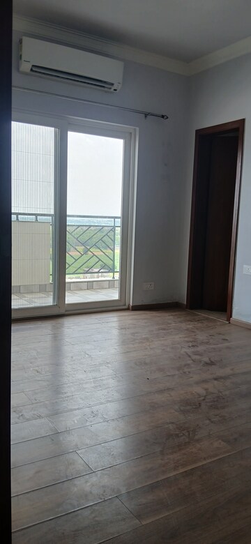 Furnished Amenities in 3 BHK Apartment at Central Park Flower Valley Aqua Front Towers, Sohna Sector 33 – for Rent
